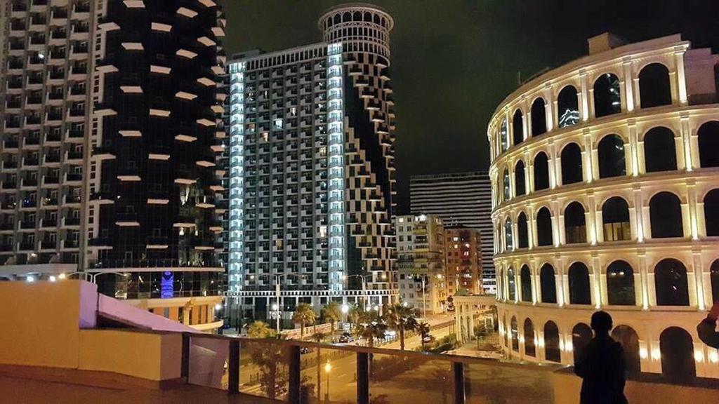 Apartment Orbi Sea Tower David Batoemi Buitenkant foto